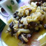 طرز تهیه قارچ عسلی با سیب زمینی: دستور العمل هایی برای سبزیجات مرزه